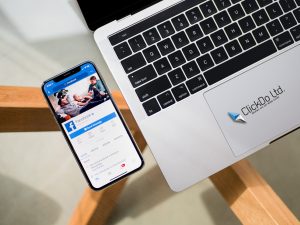 custom audience target in Facebook usinf the customer database